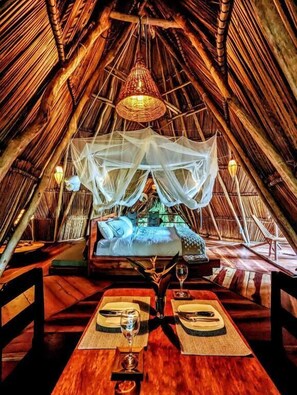 Desk, laptop workspace, free WiFi