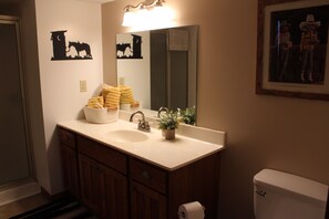 Dutxa, tovalloles, sabó i paper higiènic 