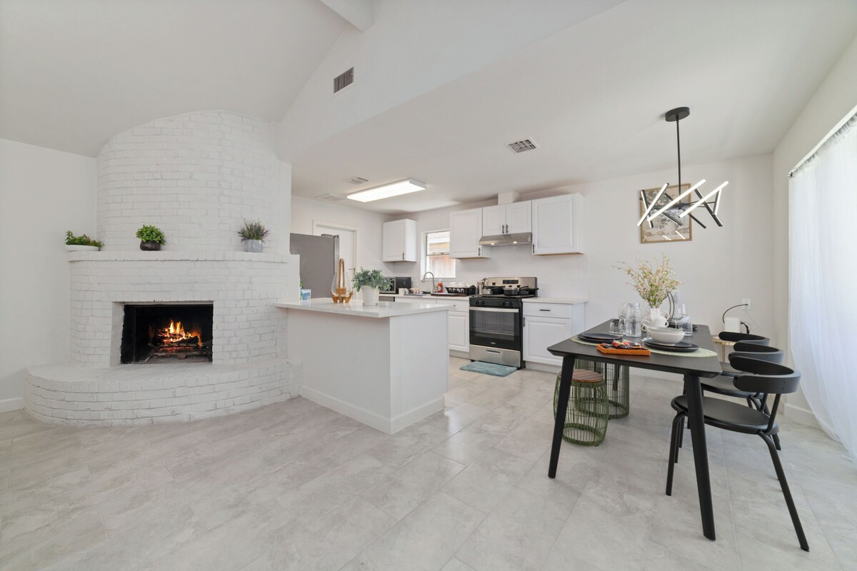 Photo 14 of Cozy Home in Downtown Houston w/ Spacious Backyard