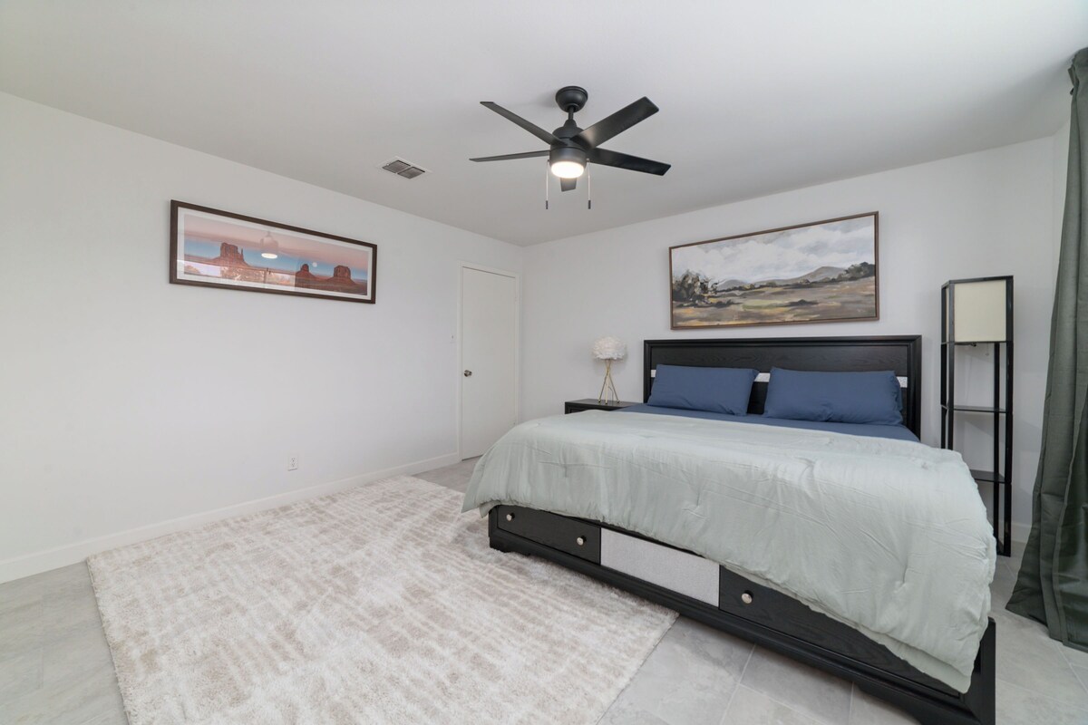 Photo 15 of Cozy Home in Downtown Houston w/ Spacious Backyard