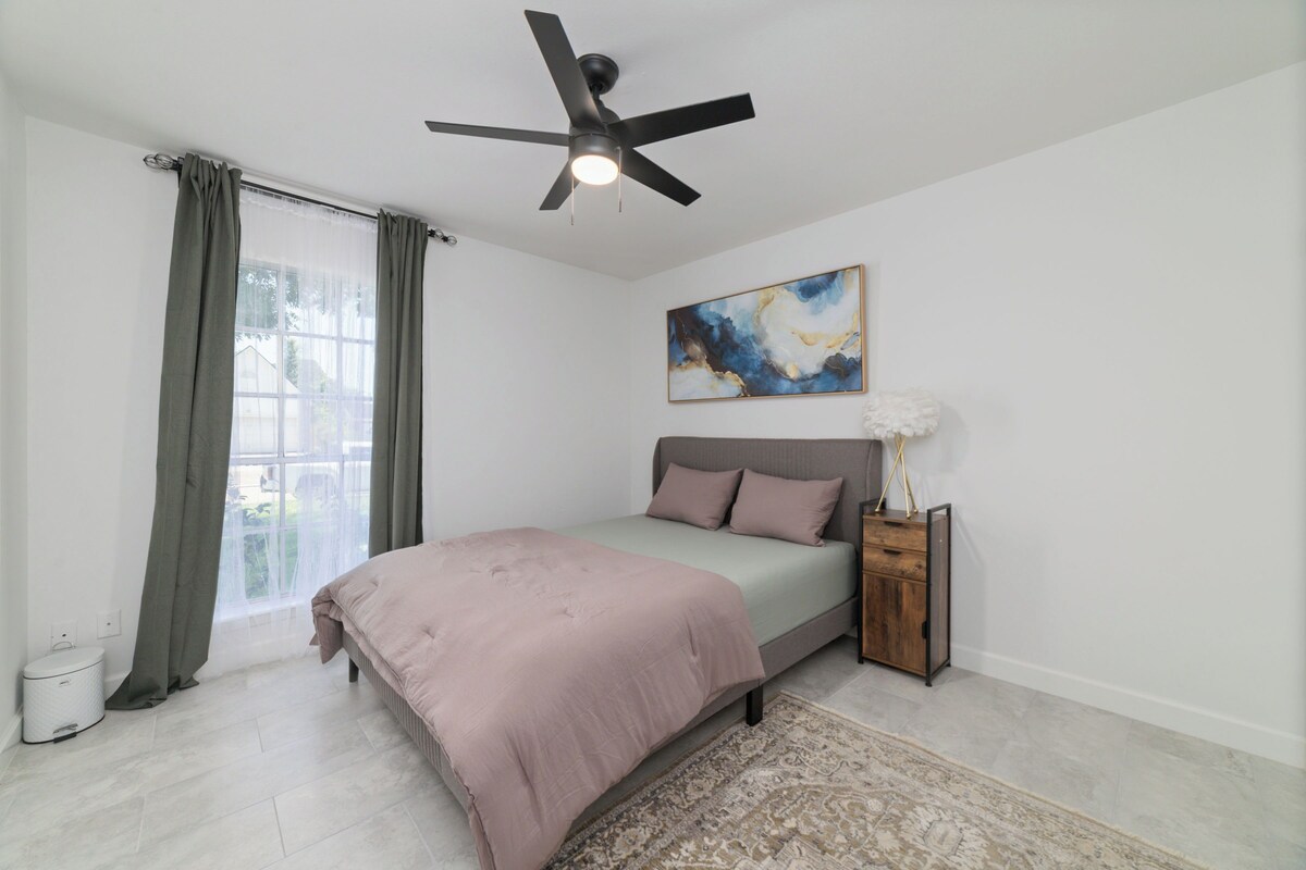 Photo 7 of Cozy Home in Downtown Houston w/ Spacious Backyard