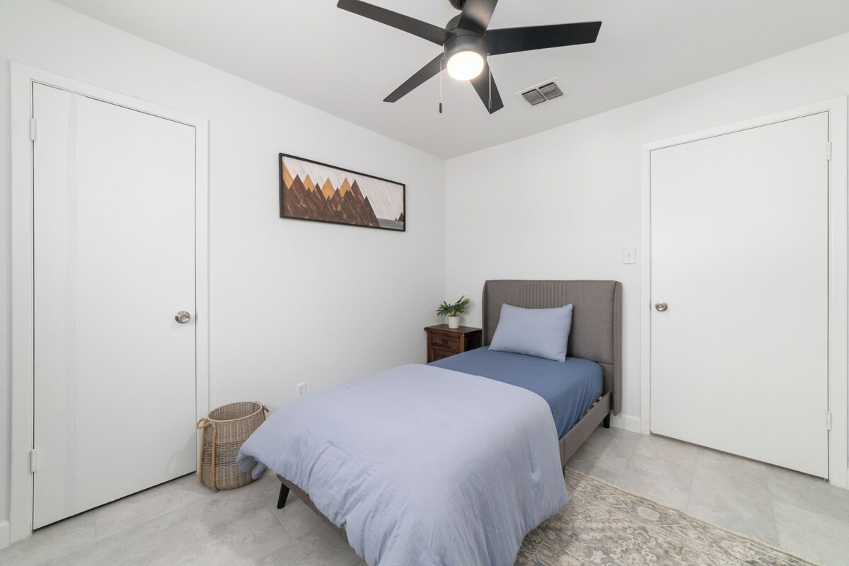 Photo 10 of Cozy Home in Downtown Houston w/ Spacious Backyard
