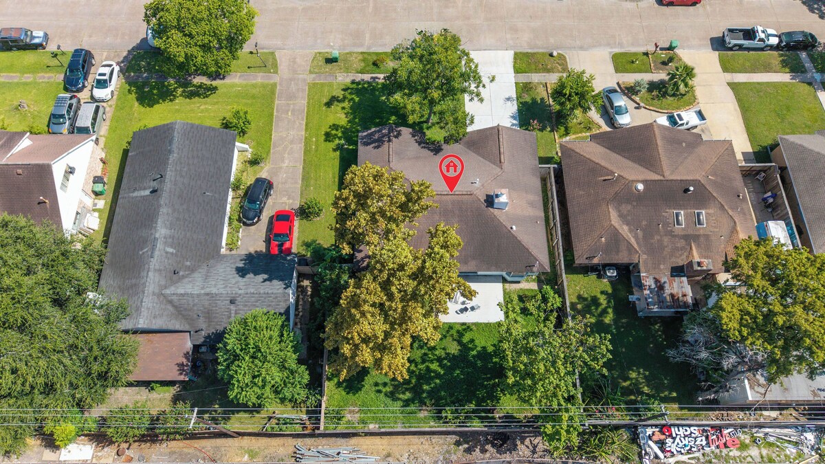 Photo 31 of Cozy Home in Downtown Houston w/ Spacious Backyard