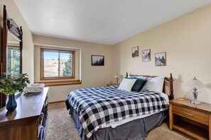 4 soverom, strykejern/-brett, wi-fi og sengetøy