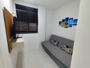 Basic Apartment | Living area