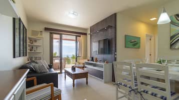 Basic Apartment | Living area