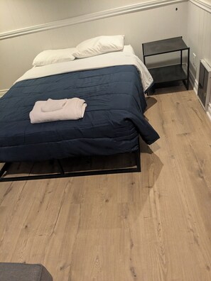 5 عدّة غرف نوم ومكتب ومكواة/لوح كي وواي فاي مجانًا