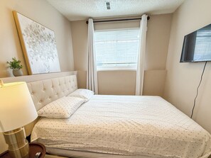 1 chambre, fer et planche à repasser, Wi-Fi, draps fournis
