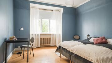 2 bedrooms, iron/ironing board, free WiFi, bed sheets