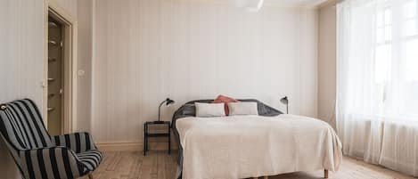 2 chambres, fer et planche Ă repasser, accĂšs au Wi-Fi (inclus)