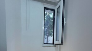 Unclassified image, 4 of 31, button - Tagus River Apartment *Cacilhas, 10min from Lisbon (Almada)