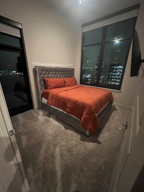 1 habitación, tabla de planchar con plancha y wifi 