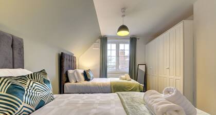 Spacious 2 Bedroom Flat ideal for families and contractors
