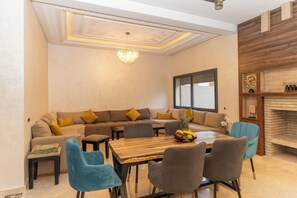 Interior - Villa in the heart of Marrakech city center, with a private pool. (Marrakesh)