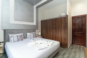 5 bedrooms, iron/ironing board, internet, bed sheets - Villa in the heart of Marrakech city center, with a private pool. (Marrakesh)