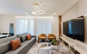 บ้านพัก | 5 ห้องนอน