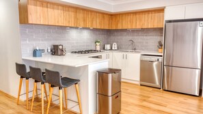 Fridge, microwave, oven, stovetop