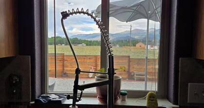 Beautiful 4-bedroom house with fitness room in Buena Vista on 1/2 ACRE