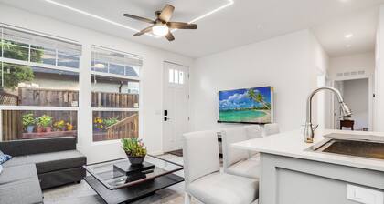 Privately Secluded 2-BR Guesthouse in Fremont