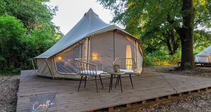 OAK glamping relax, CAUTHA cushy tent romantic and stylish, in a magical forest