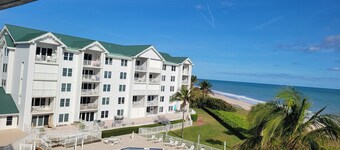 Beachfront Condo 2-bedroom in fabulous Vero Beach with Gym and Heated Pool.