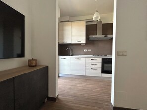 Oven, stovetop