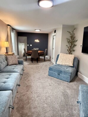 Living area - Renovated Historic Duplex East Davenport Village (Davenport)