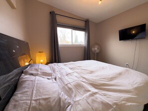 1 bedroom, iron/ironing board, WiFi