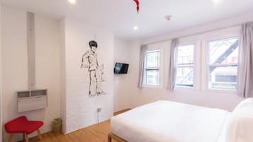 Quarto casal standard | Ferros/tábuas de passar roupa, Wi-Fi de cortesia, roupa de cama