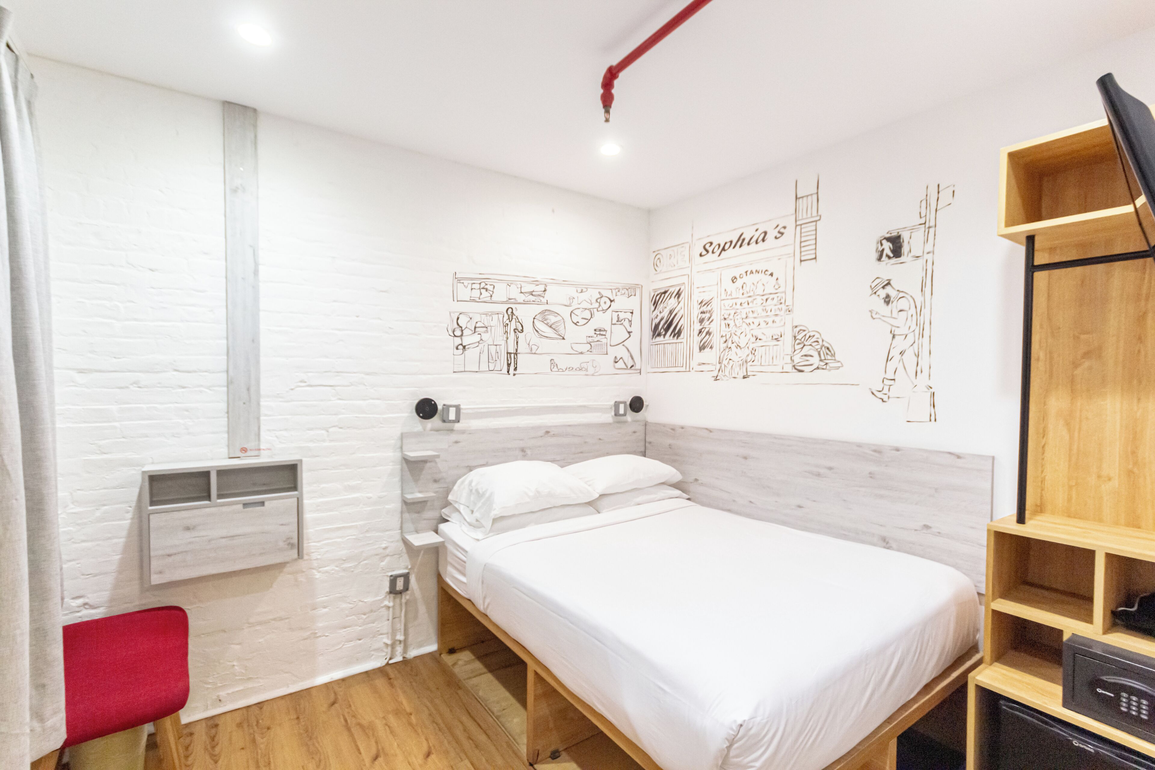 Quarto casal standard, 1 cama King | Ferros/tábuas de passar roupa, Wi-Fi de cortesia, roupa de cama