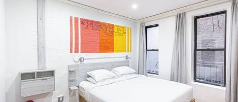 Chambre Double Standard | Fer et planche à repasser, Wi-Fi gratuit, draps fournis