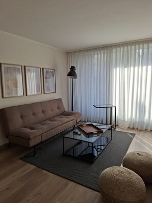 Living area - 📍Corazón de Concepción | Modern Ground Floor Apartment (Concepción)