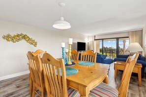 Dining - Amelia Surf & Racquet Club C106 | Ocean View | Pools | Tennis Courts | Sleeps 8 (Fernandina Beach)