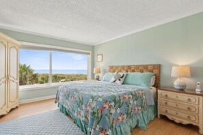 2 bedrooms, desk, iron/ironing board, travel cot - Amelia Surf & Racquet Club B127 | 3rd Floor Ocean Front| Pools | Tennis Courts | Sleeps 4 (Fernandina Beach)