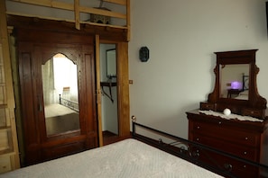 1 bedroom, iron/ironing board, bed sheets