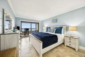 3 bedrooms, desk, iron/ironing board, travel crib