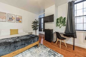 Desk, iron/ironing board, WiFi, bed sheets