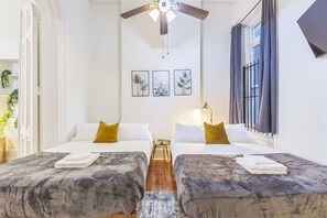 1 quarto, ferros/tábuas de passar roupa, Wi-Fi, roupa de cama