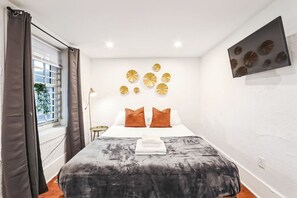 1 bedroom, iron/ironing board, WiFi, bed sheets