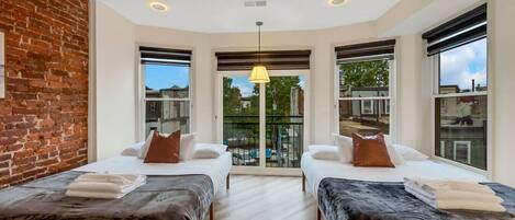 2 Schlafzimmer, Schreibtisch, BĂŒgeleisen/BĂŒgelbrett, WLAN