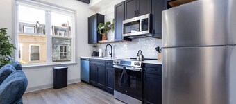 1/1 Across from Fairmount Park | 10 mins to DT (E)