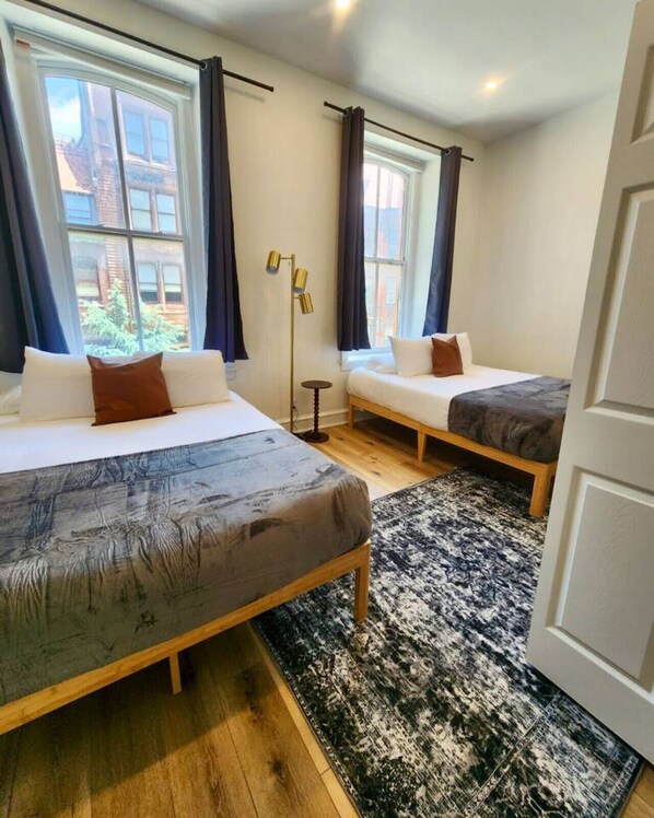 1 bedroom, desk, iron/ironing board, WiFi