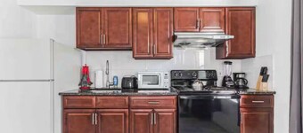 Spring Garden | Small & Cozy Studio Sleeps 4
