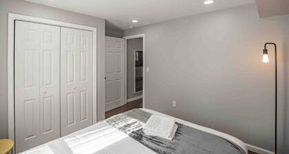 Modern, Stylish Center City 1/1 Perfect Location!