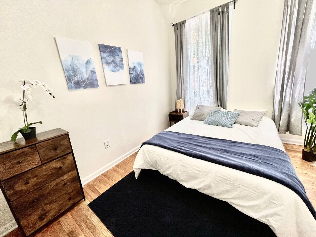 2 chambres, fer et planche à repasser, Wi-Fi, draps fournis