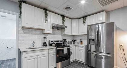 BRAND NEW Modern 2BR/Heart of Center City