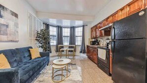 TV - Across from Convention Center | Sleeps 6 | 3F (Philadelphia)