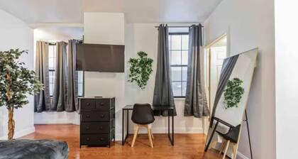 Cozy Studio across from Convention Center | 4R