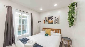 1 chambre, fer et planche à repasser, Wi-Fi, literie fournie