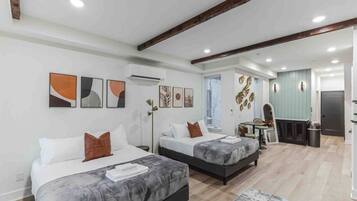 1 bedroom, desk, iron/ironing board, WiFi